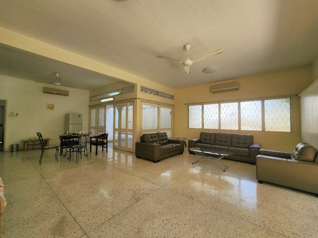 2 Sty Bungalow 7239sqft Medan York - photo 3