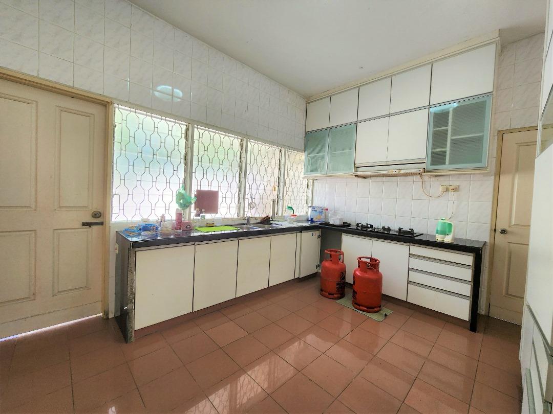 2 Sty Bungalow 7239sqft Medan York - photo 4