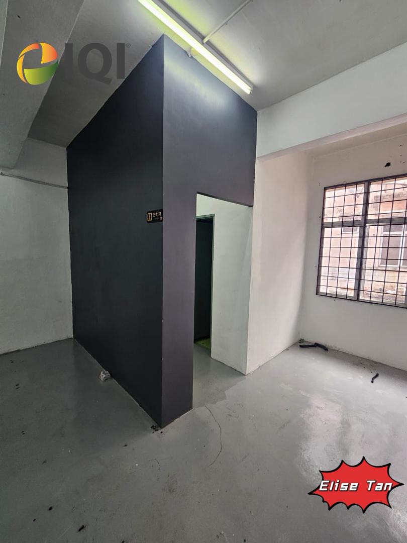 Pusat perniagaan alma 1st floor shoplot - photo 4