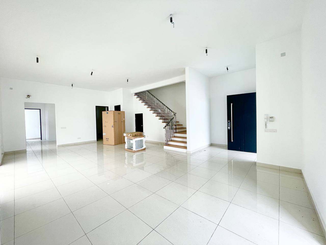 Biggest Size 2 Storey Semi D Cluster, Stoneridge E - photo 3