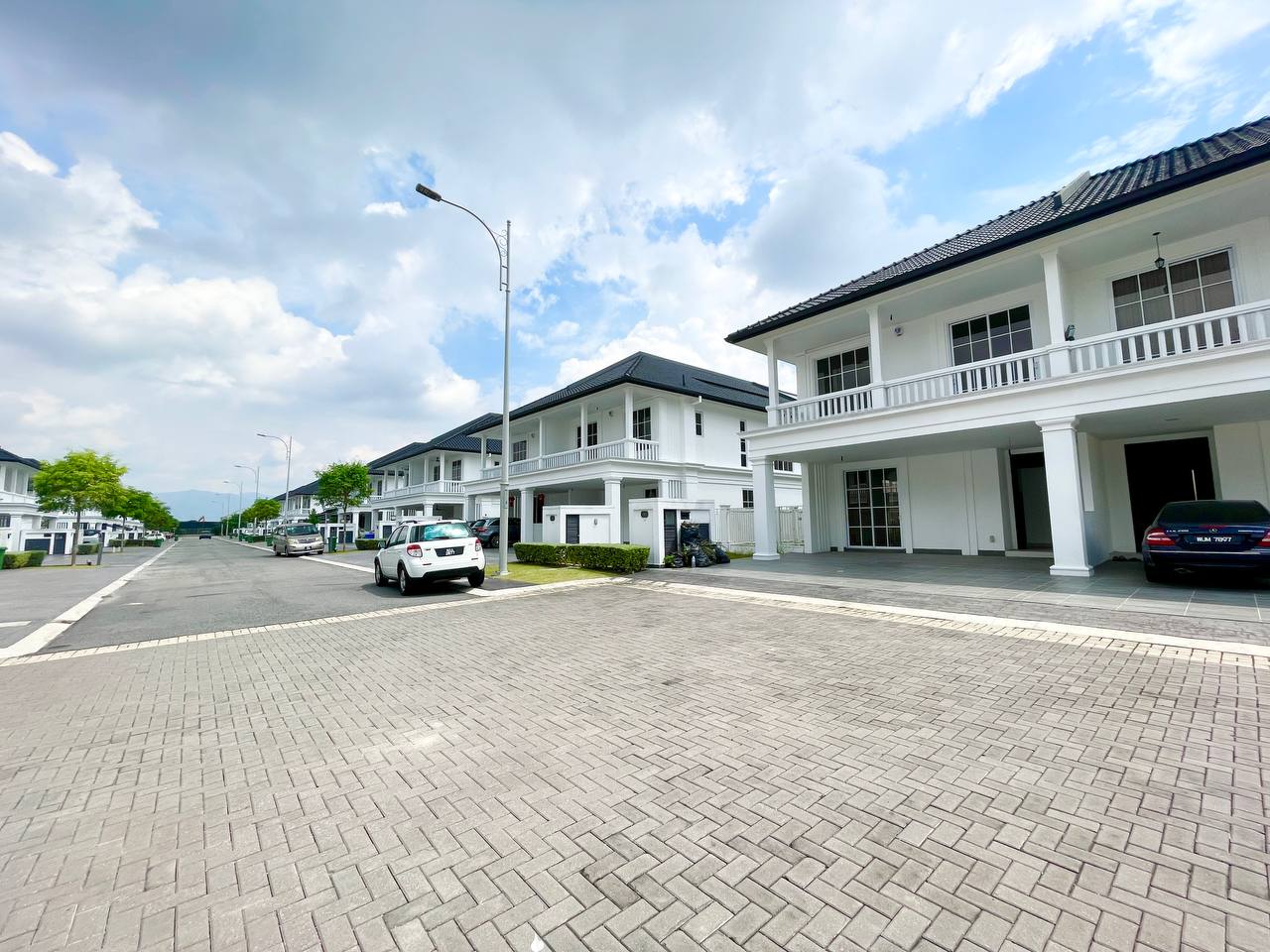 Biggest Size 2 Storey Semi D Cluster, Stoneridge E - photo 4