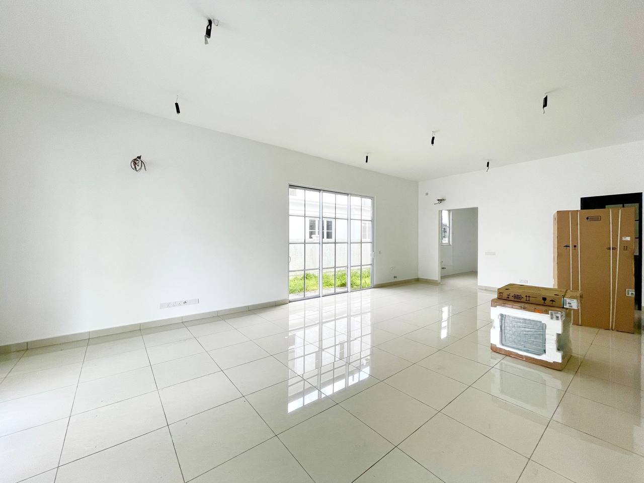Biggest Size 2 Storey Semi D Cluster, Stoneridge E - photo 7