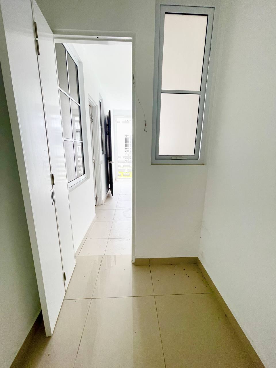 Biggest Size 2 Storey Semi D Cluster, Stoneridge E - photo 10
