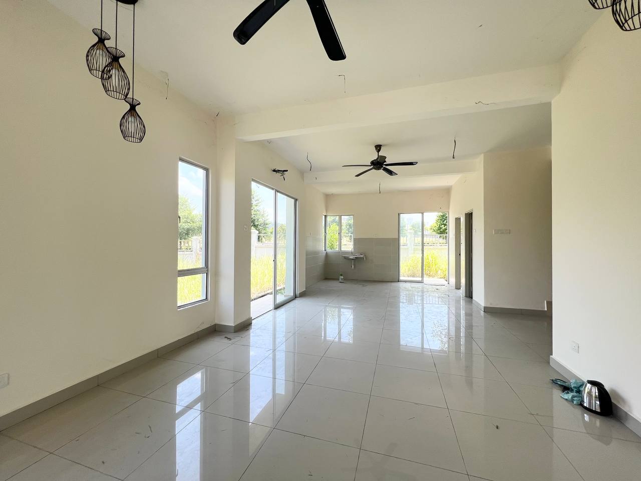 Corner Lot Double Storey Semi D, Alam Suria - photo 3