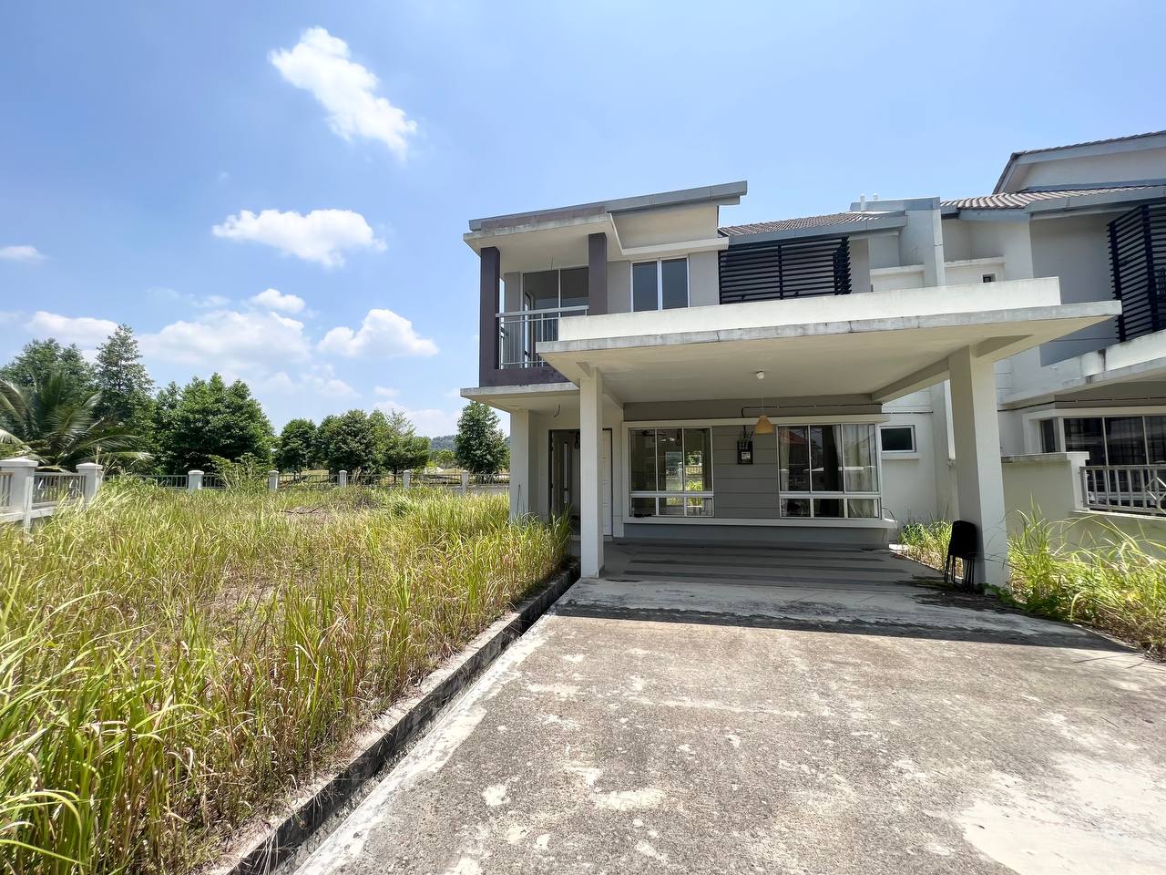 Corner Lot Double Storey Semi D, Alam Suria - photo 11
