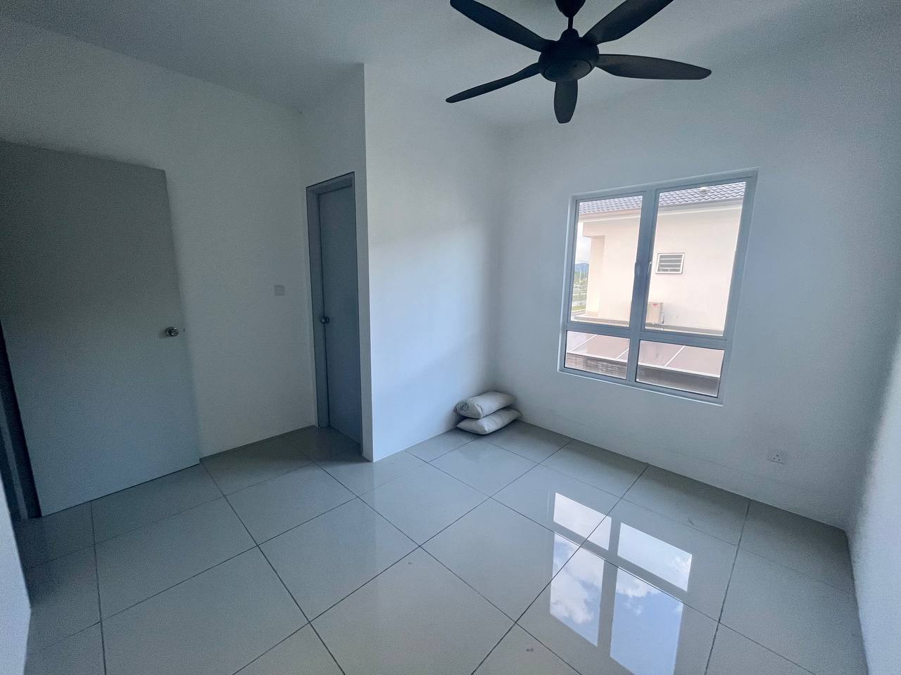 Corner Lot 2 Storey Terrace Rentak Perdana LBS, - photo 7
