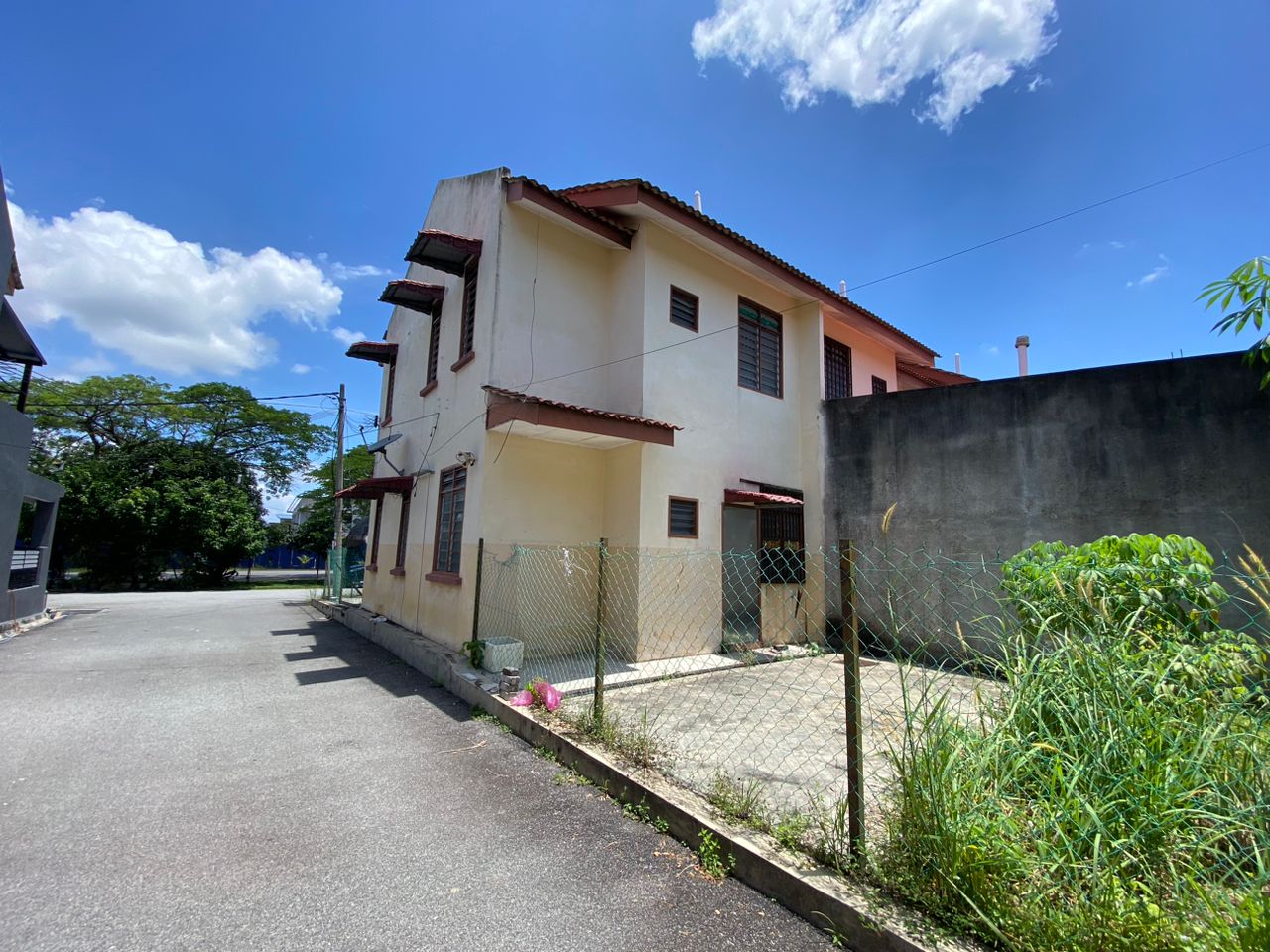 End Lot Teres 2 Tingkat Bandar Tasik Kesuma, Semen - photo 5