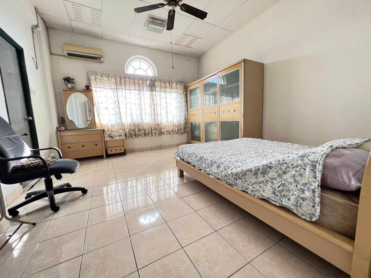 Renovated 2 5 Storey Terrace Jalan Timah, Seksyen - photo 9