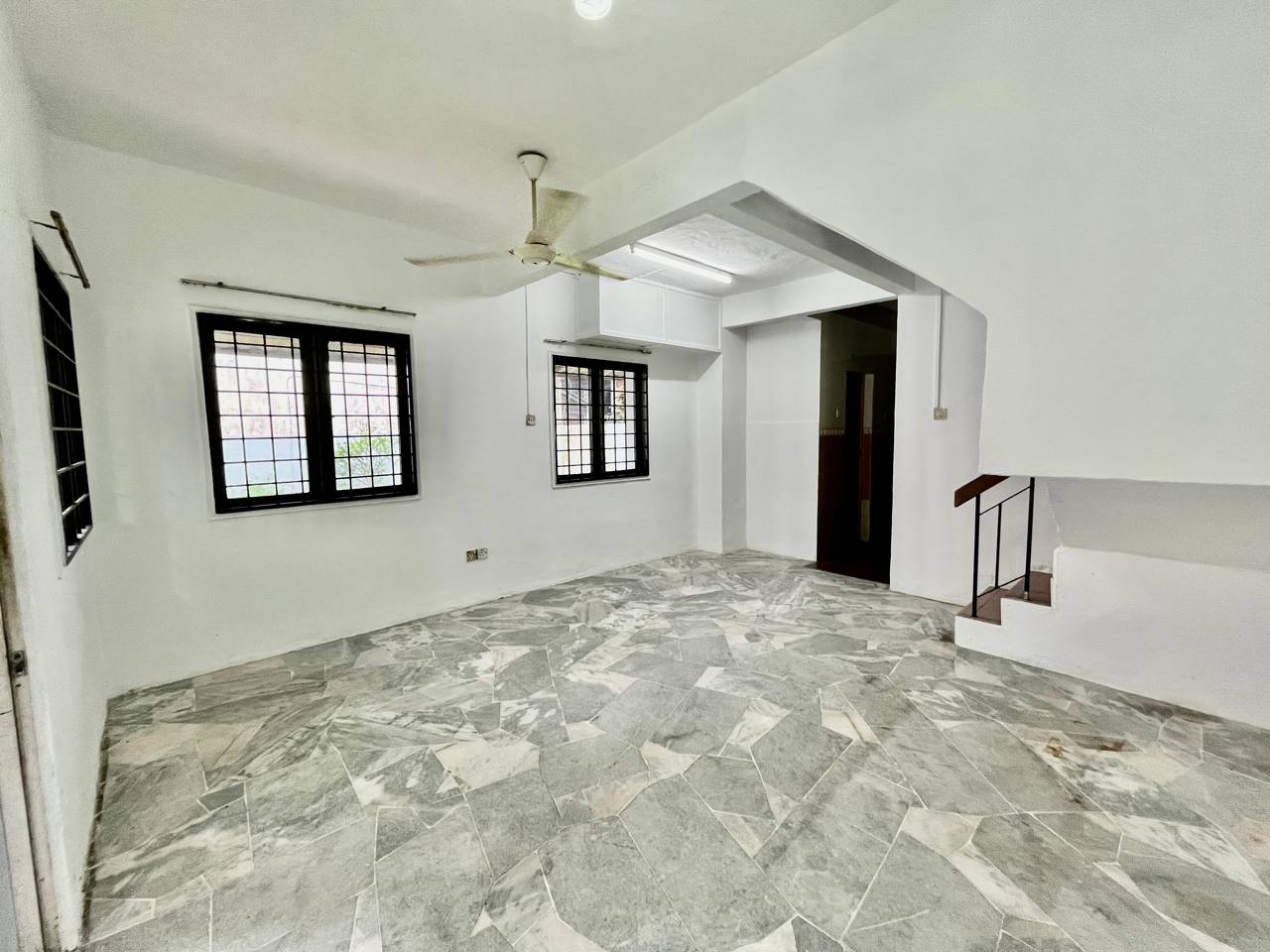 Endlot 2 Storey Terrace Taman Mulia Jaya, Ampang - photo 4