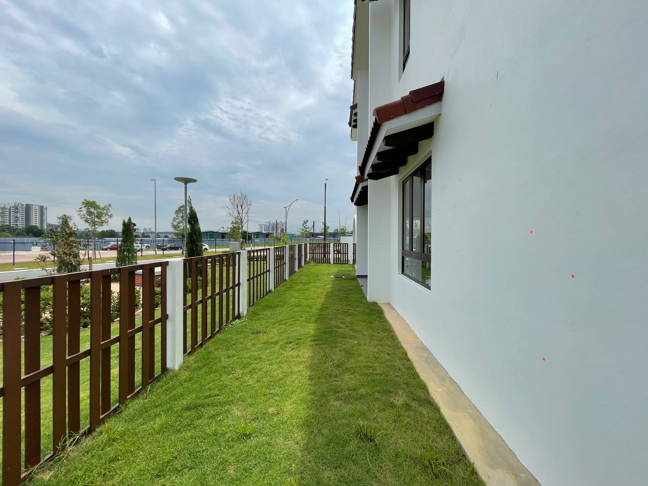 Corner Lot Linked House Setia Safiro Cyber 10 - photo 4