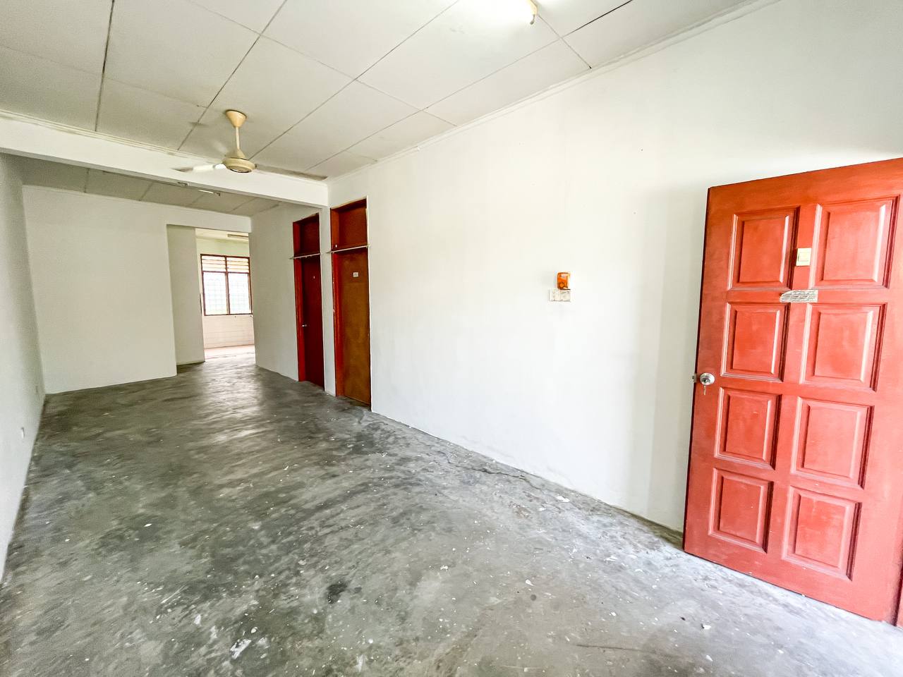 Single Storey Intermediate Terrace House, Taman Se - photo 8