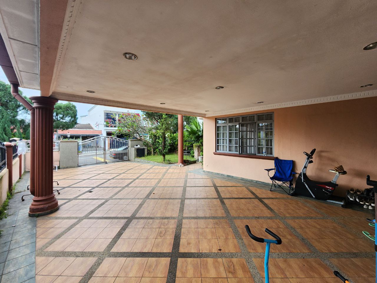 Renovated 2 Storey Semi D Taman Sri Endah - photo 5