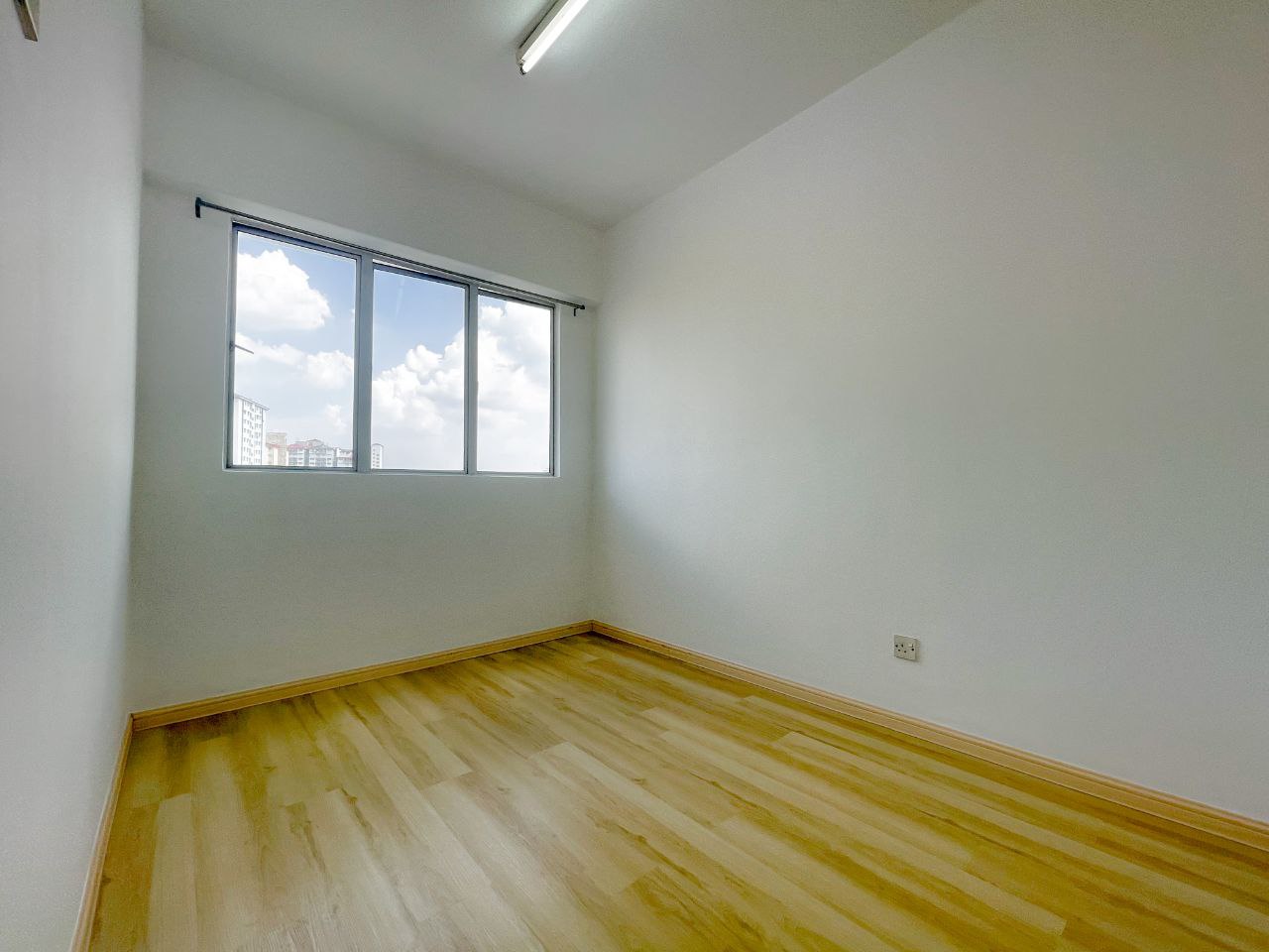 Casa Villa Condominium, Taman Berjaya Baru - photo 2