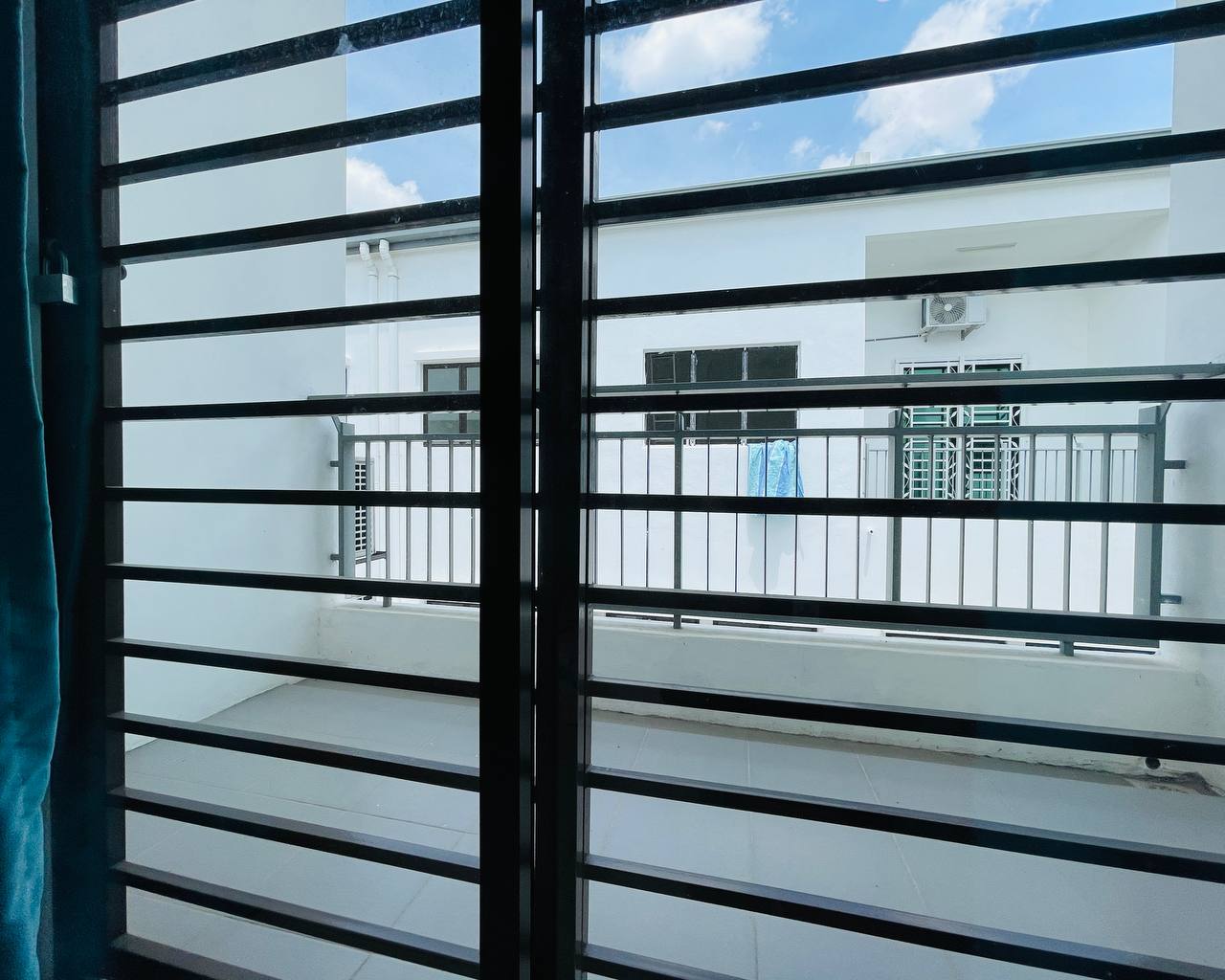 Facing Open 2 Storey Terrace Setia Ecohill 2, Seme - photo 9