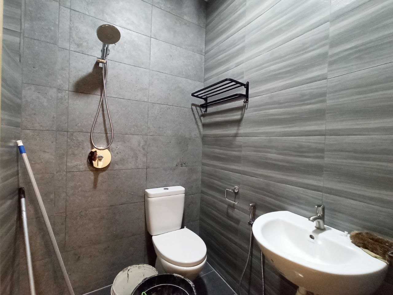 Newly Renovated Pangsapuri Anggerik, Taman Putra K - photo 13