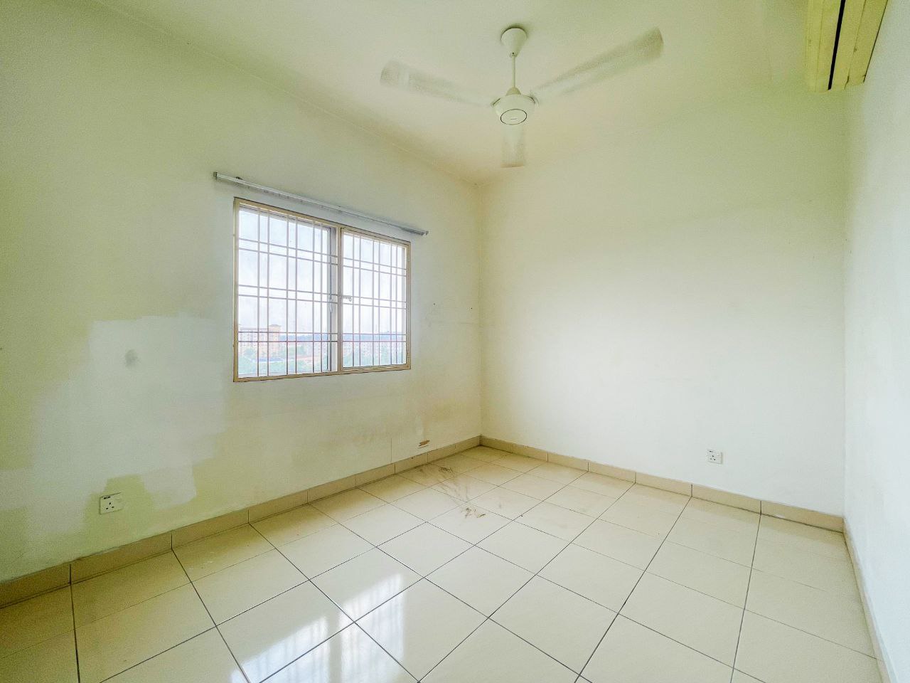 Corner Unit Sri Ixora Apartment, Taman Sepakat Ind - photo 6
