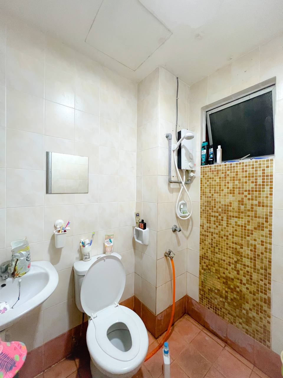 Renovated The Lumayan Apartment, Bandar Permaisuri - photo 2