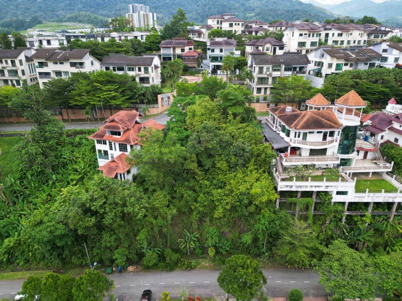 Bungalow Lot Taman Melawati, Kuala Lumpur - photo 2