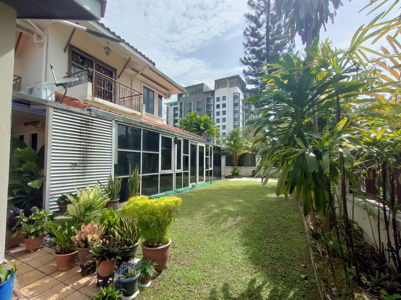 Bungalow Arca, Jalan Suadamai  Bandar Tun Hussein - photo 9
