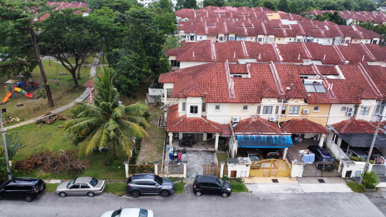 Corner Lot 2 Storey Terrace Taman Putra Prima - photo 3