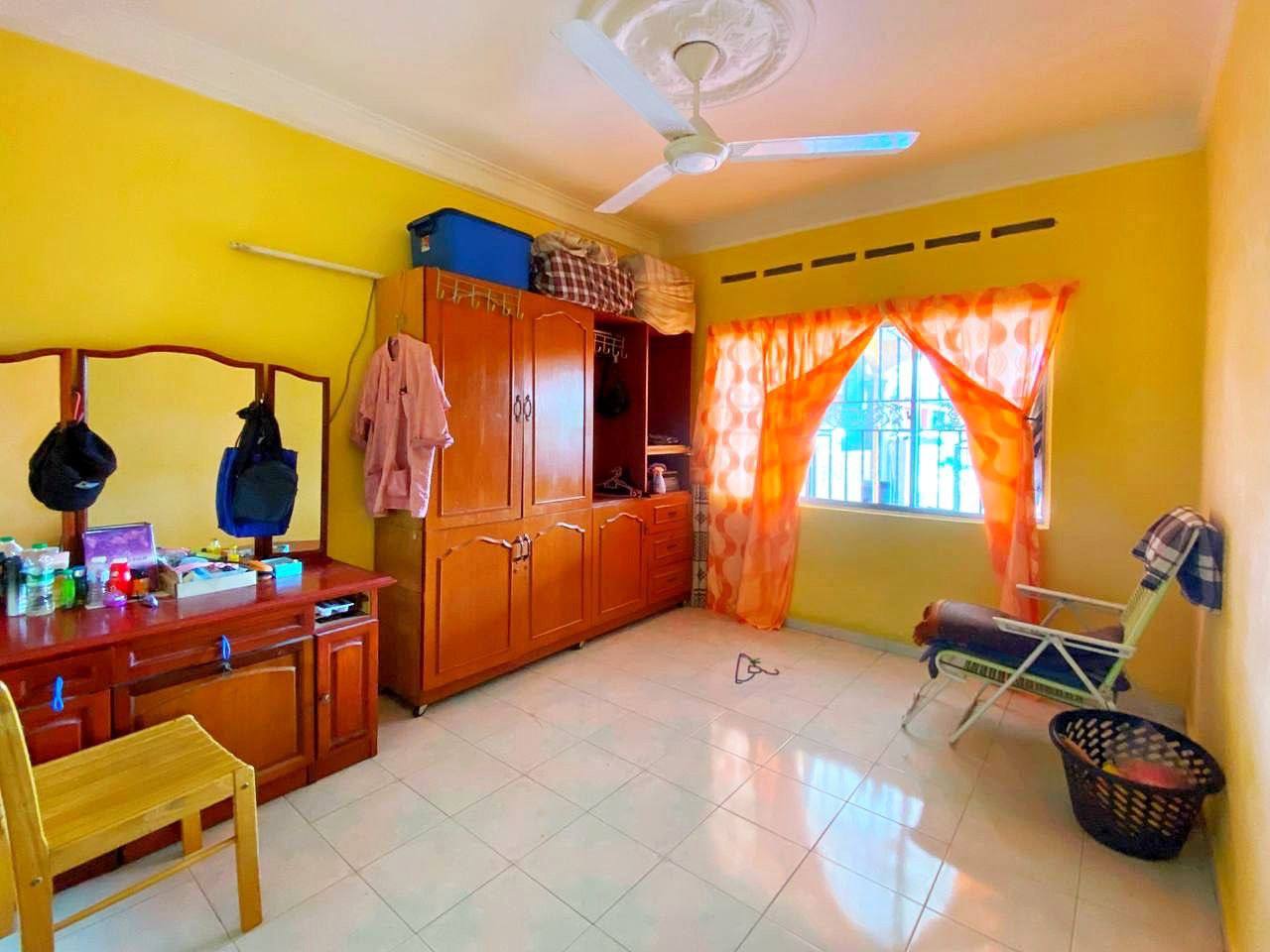 Single Storey Terrace, Taman Sri Intan, Seksyen 7 - photo 3
