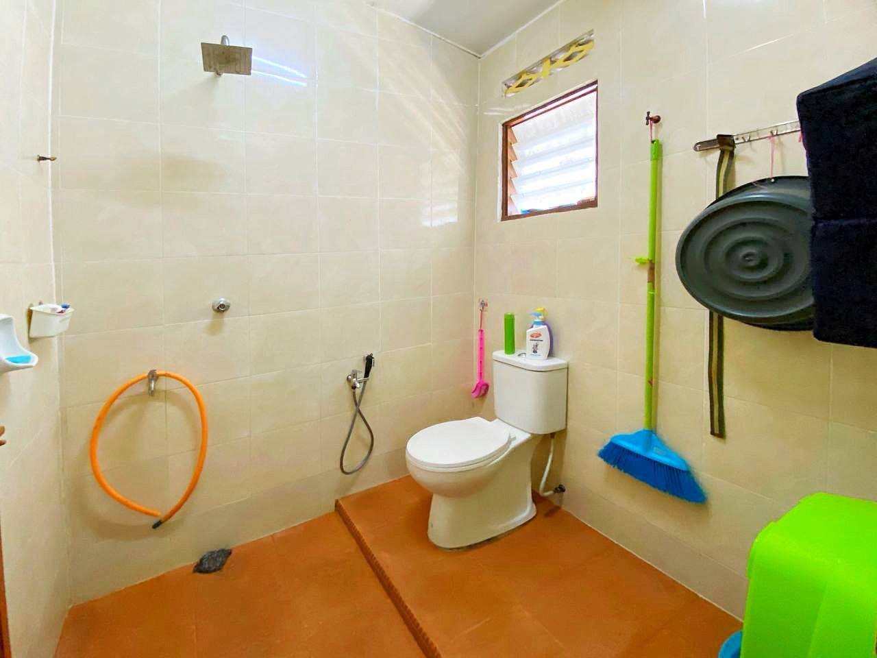 Single Storey Terrace, Taman Sri Intan, Seksyen 7 - photo 8