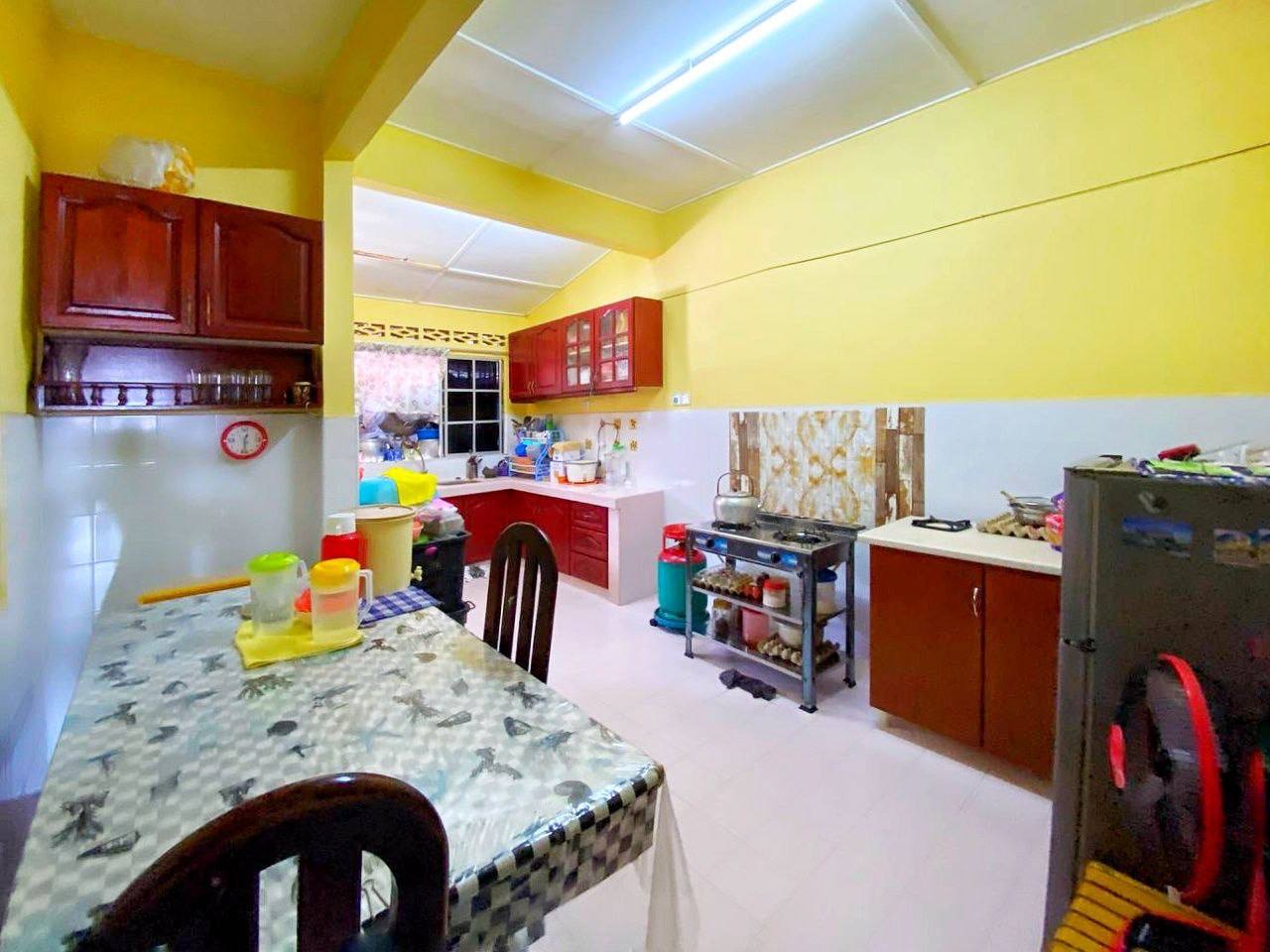 Single Storey Terrace, Taman Sri Intan, Seksyen 7 - photo 12
