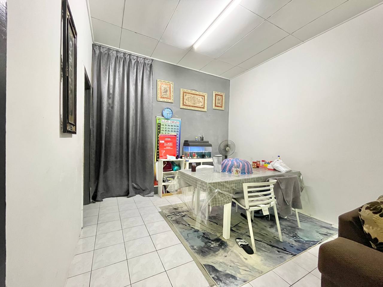 Facing Open Single Storey Terrace Bandar Tasik - photo 6