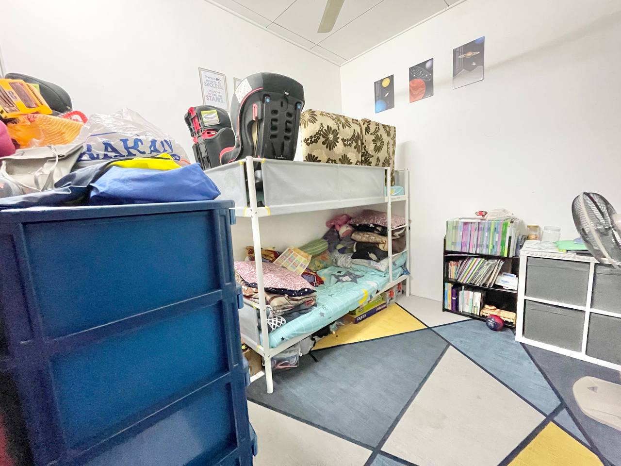 Facing Open Single Storey Terrace Bandar Tasik - photo 8