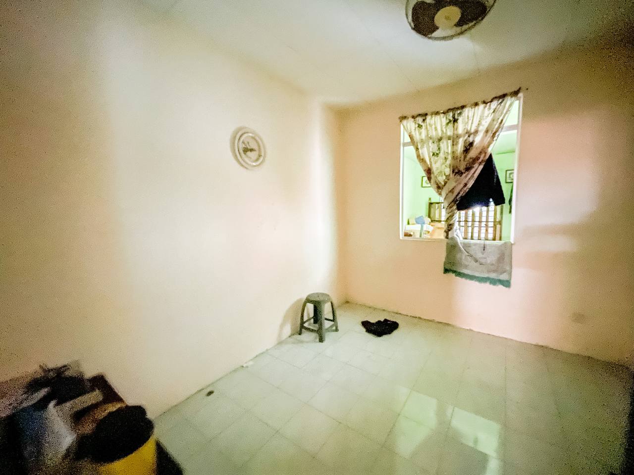 Facing Open Single Storey Terrace Taman Seri Mamba - photo 2
