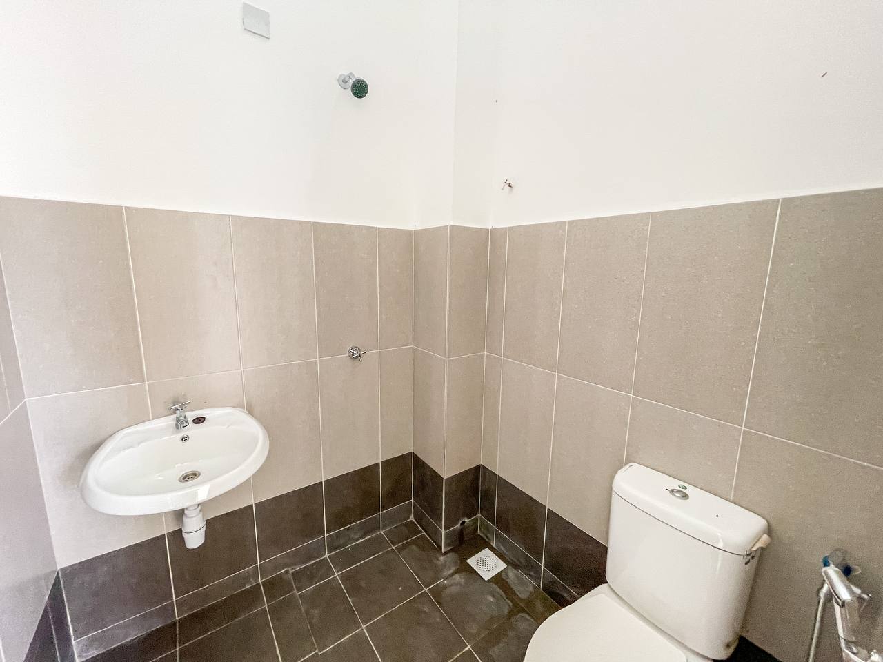 Corner Lot Taman Single Storey Terrace Taman Langa - photo 4
