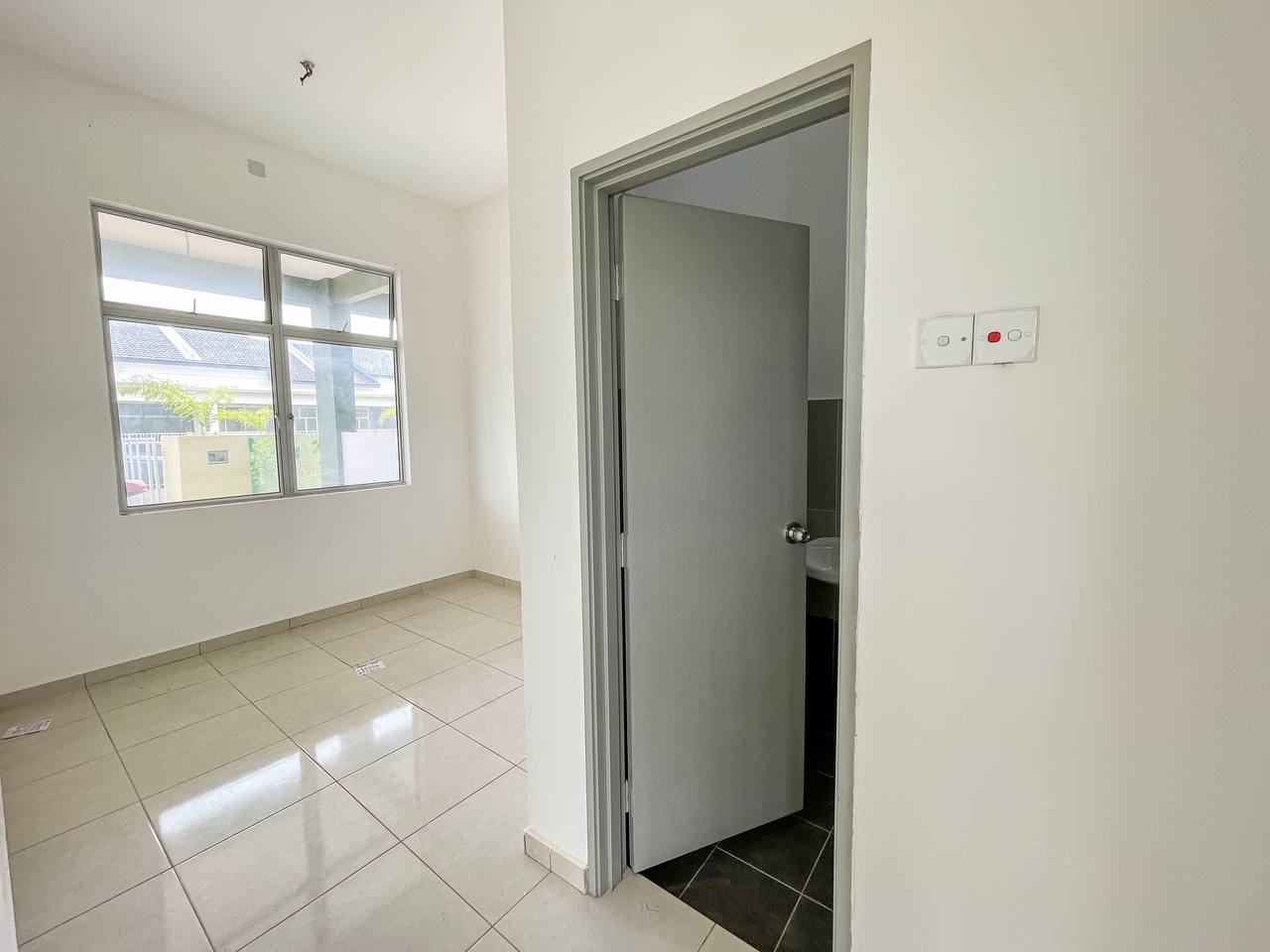 Corner Lot Taman Single Storey Terrace Taman Langa - photo 8