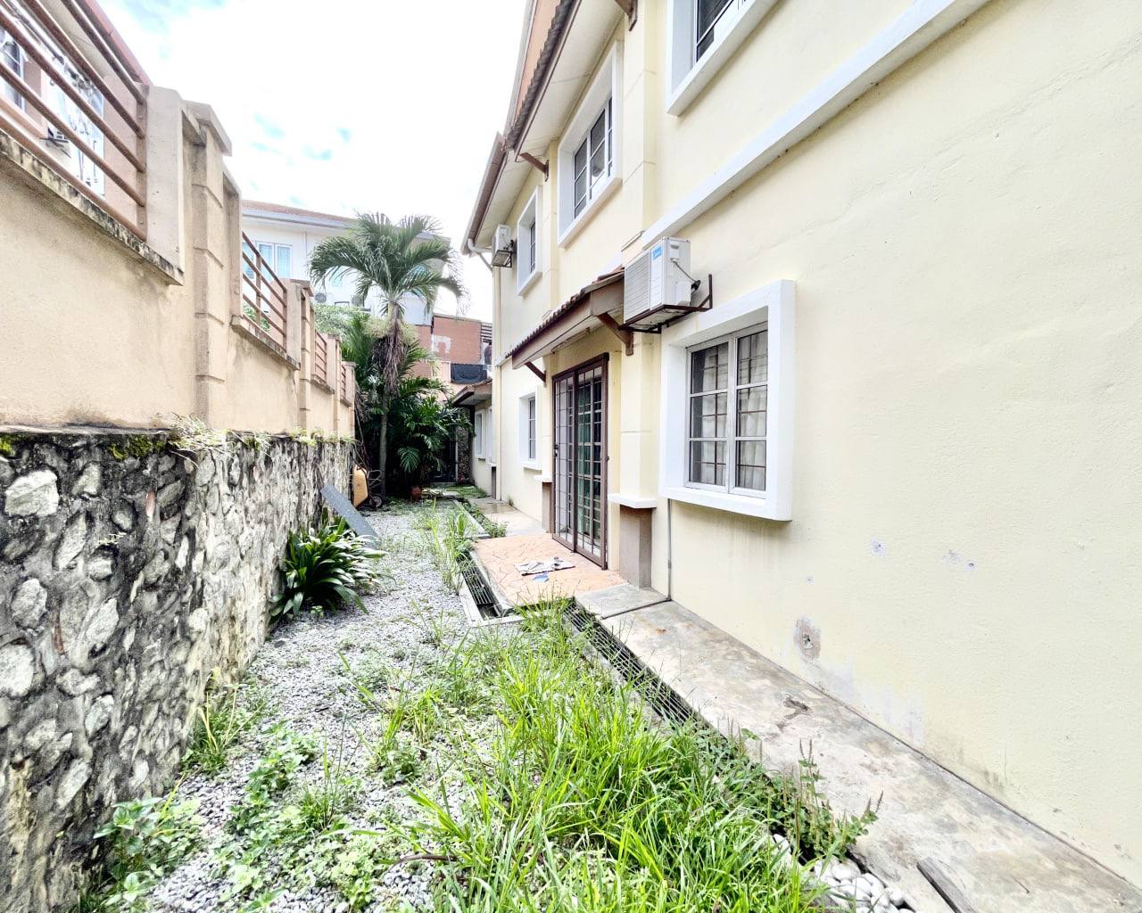 2 Storey Semi D Villa Perdana Bandar Putra Permai - photo 8