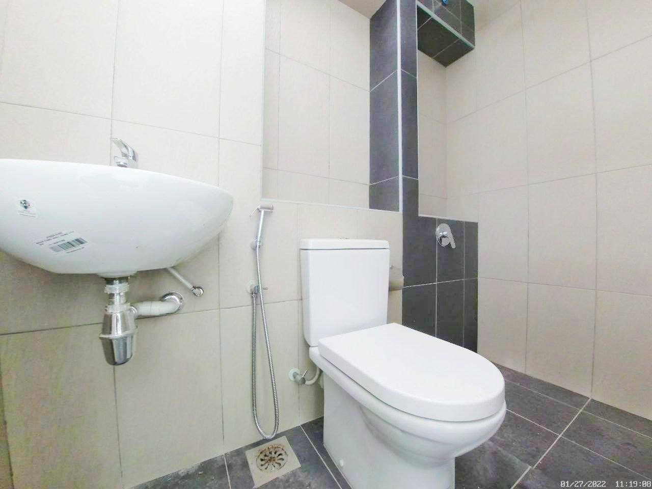 Corner Lot 3 Storey Lake Point Residence Phase 1 C - photo 2
