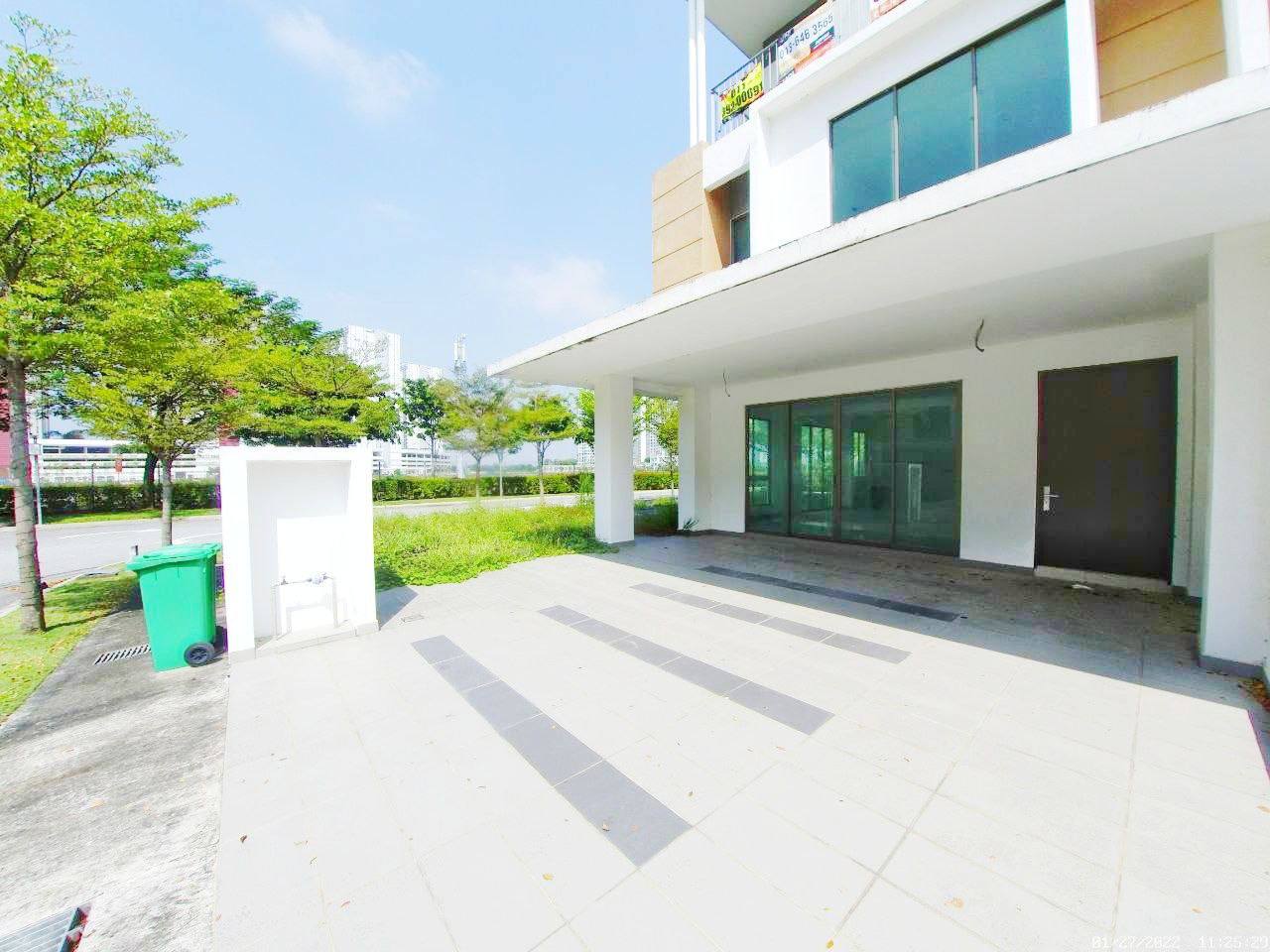 Corner Lot 3 Storey Lake Point Residence Phase 1 C - photo 12