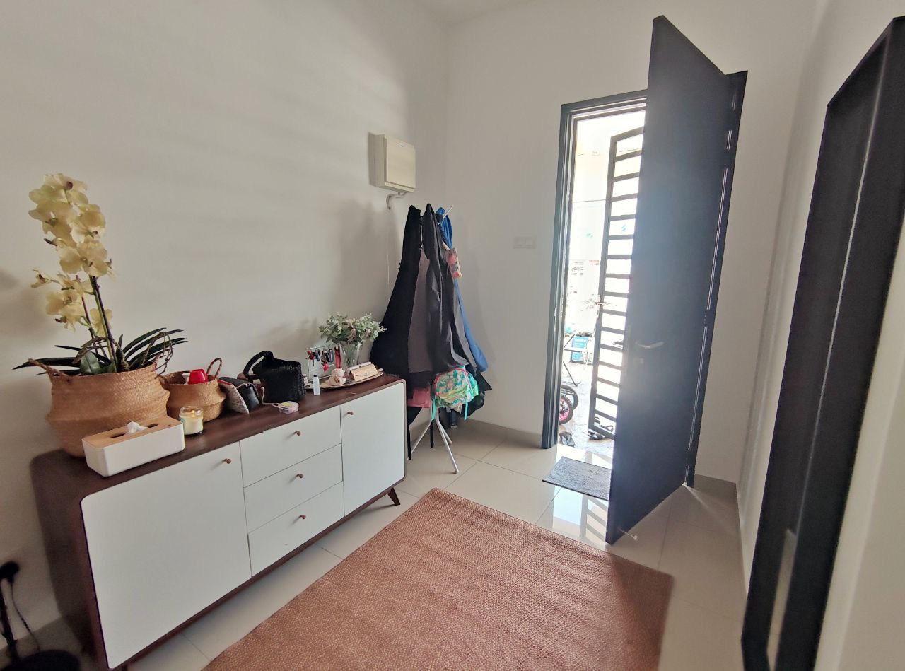 Ground Floor Townhouse Kaseh Heights Taman Semenyi - photo 3