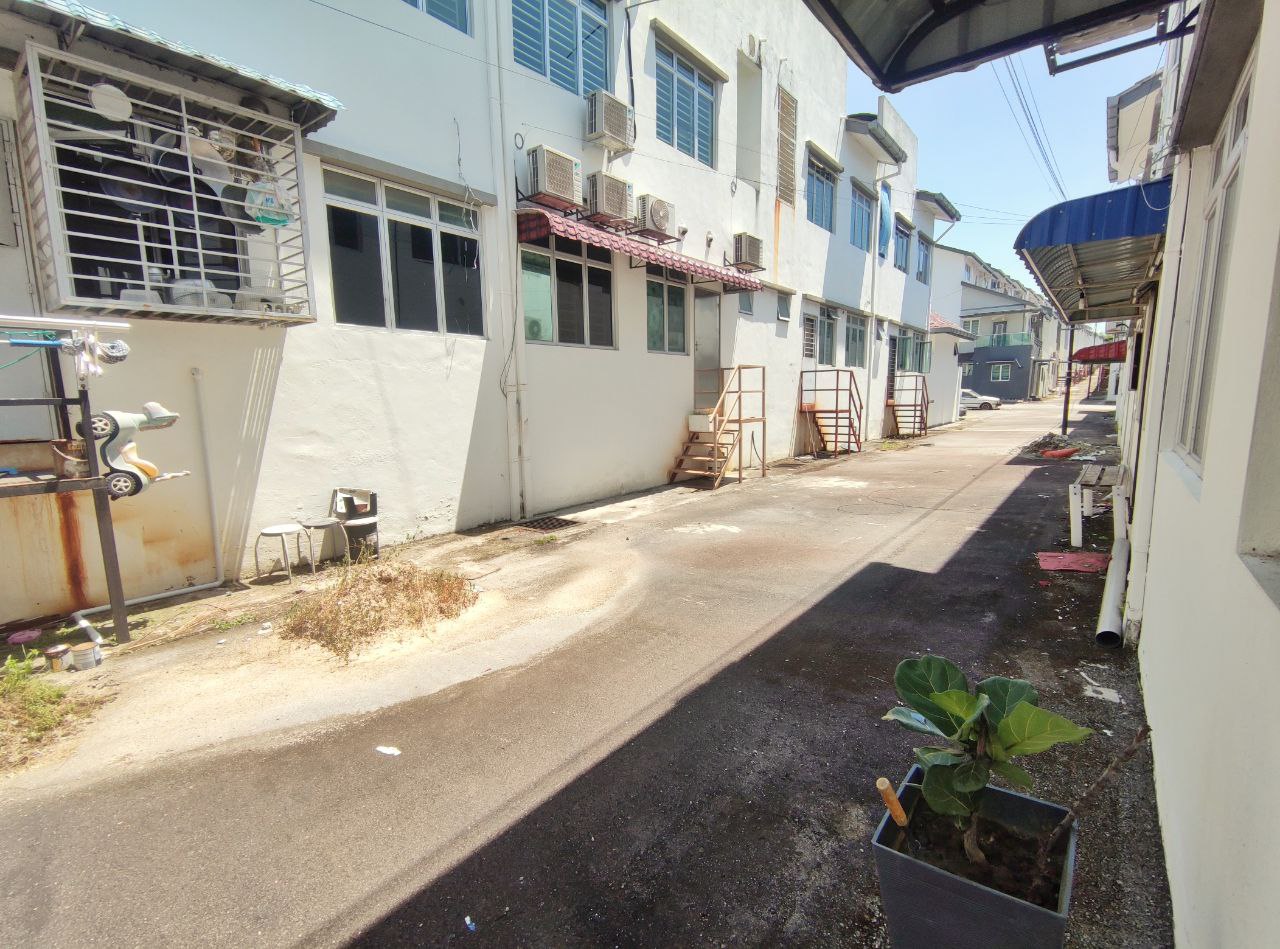 Ground Floor Townhouse Kaseh Heights Taman Semenyi - photo 4