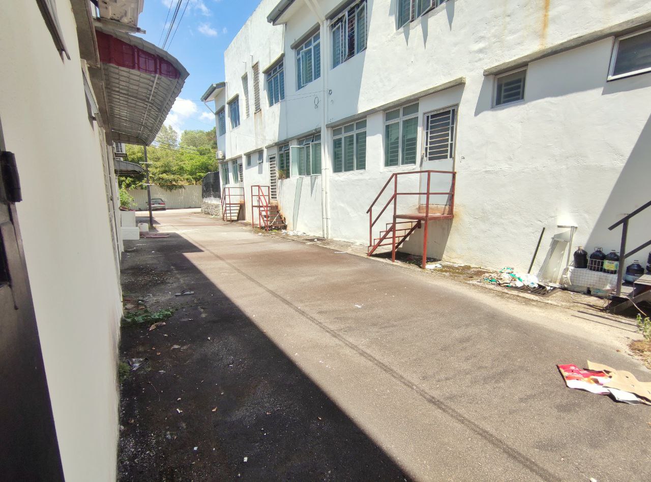 Ground Floor Townhouse Kaseh Heights Taman Semenyi - photo 11
