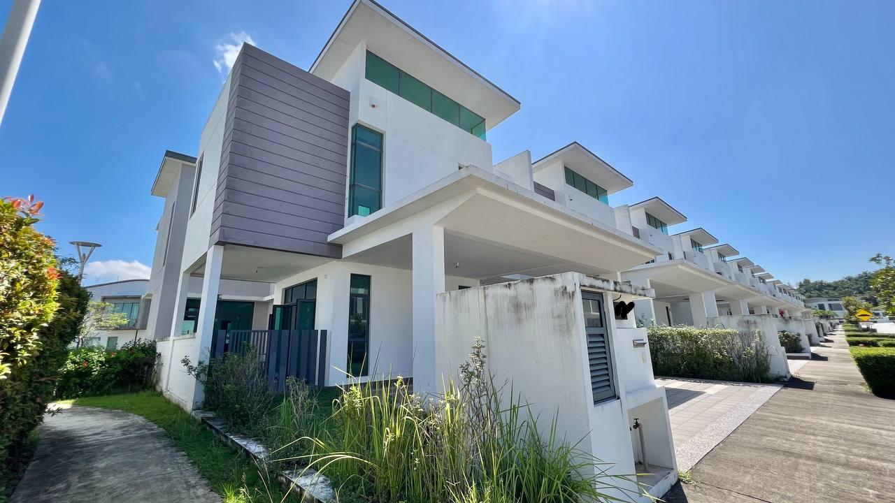 Endlot 2 Storey Courtyard Villa Sejati Residence - photo 10