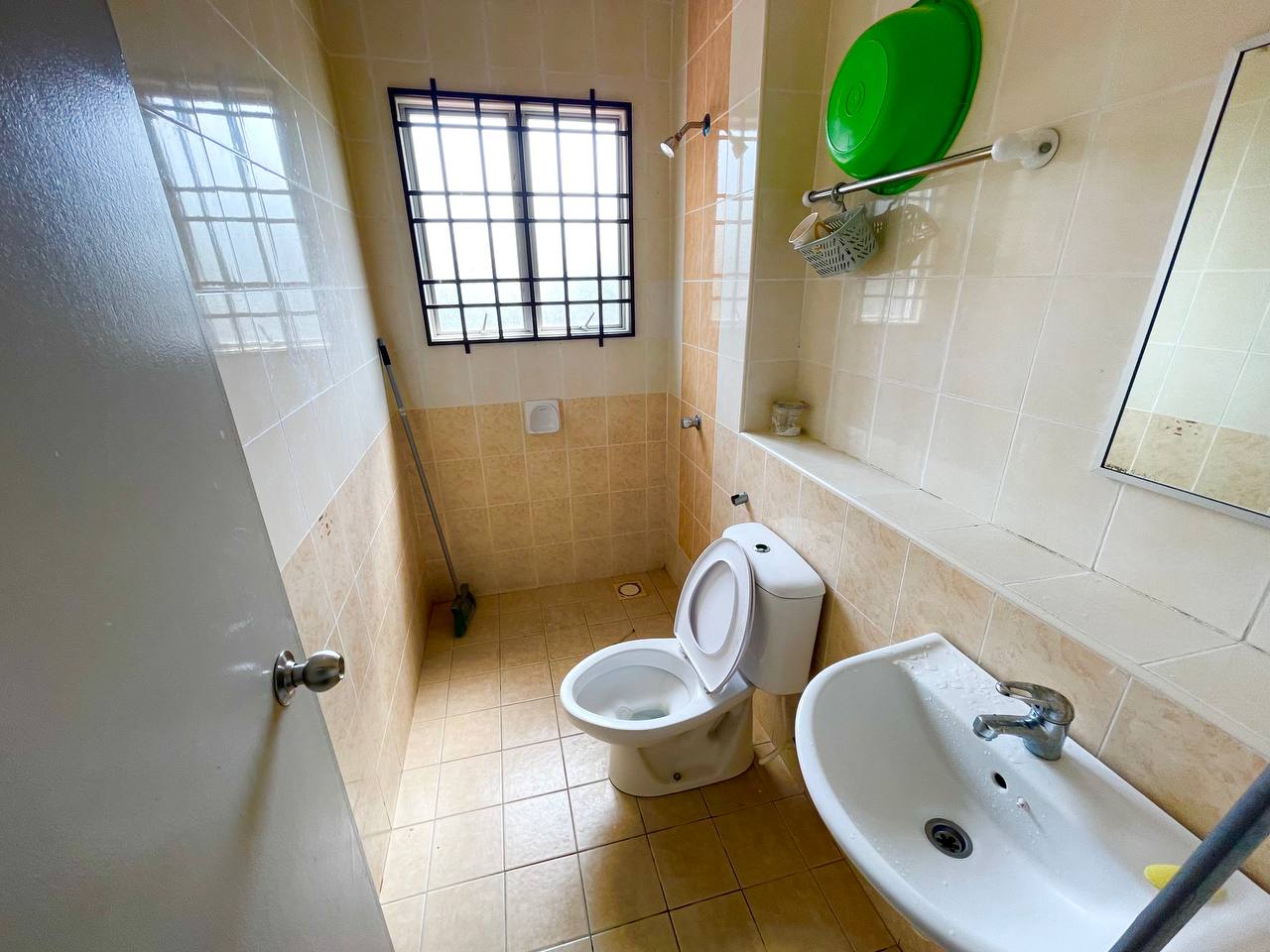 2 Storey Terrace Taman Pinggiran Usj Subang Jaya - photo 4