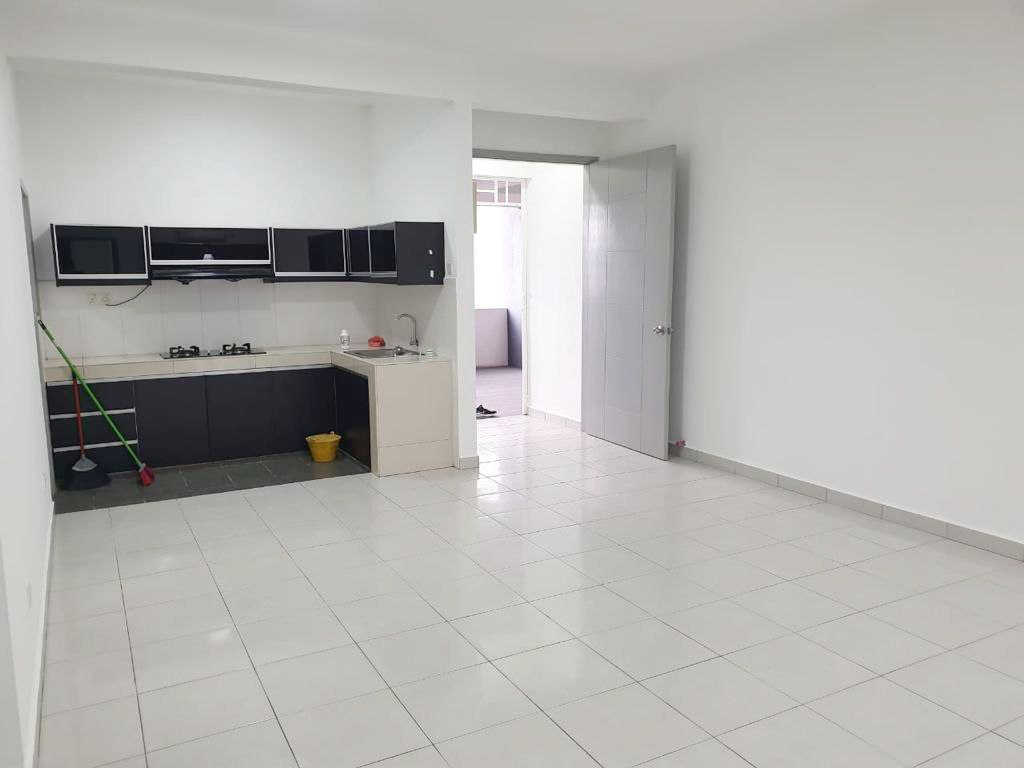 Facing Pool Ivory Residence, Kajang - photo 6