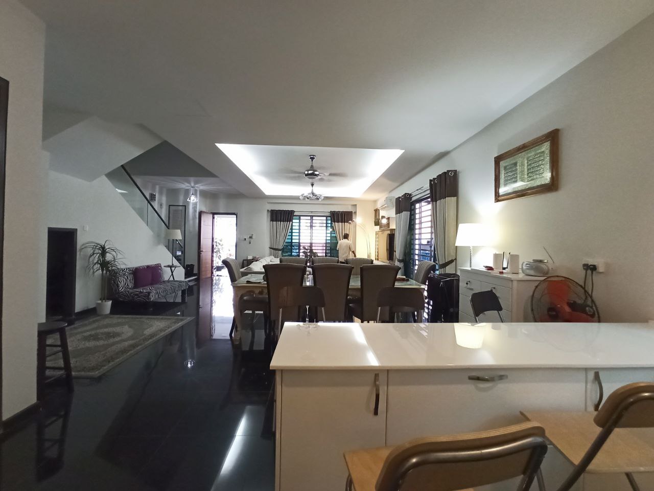 Renovated 3 Storey Semi D, Taman Saujana Suria, Ka - photo 6