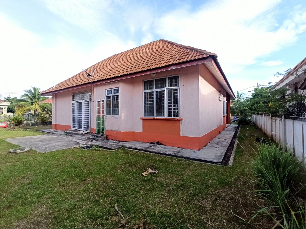 Corner Lot Single Storey Bungalow Desa Pinggiran P - photo 2