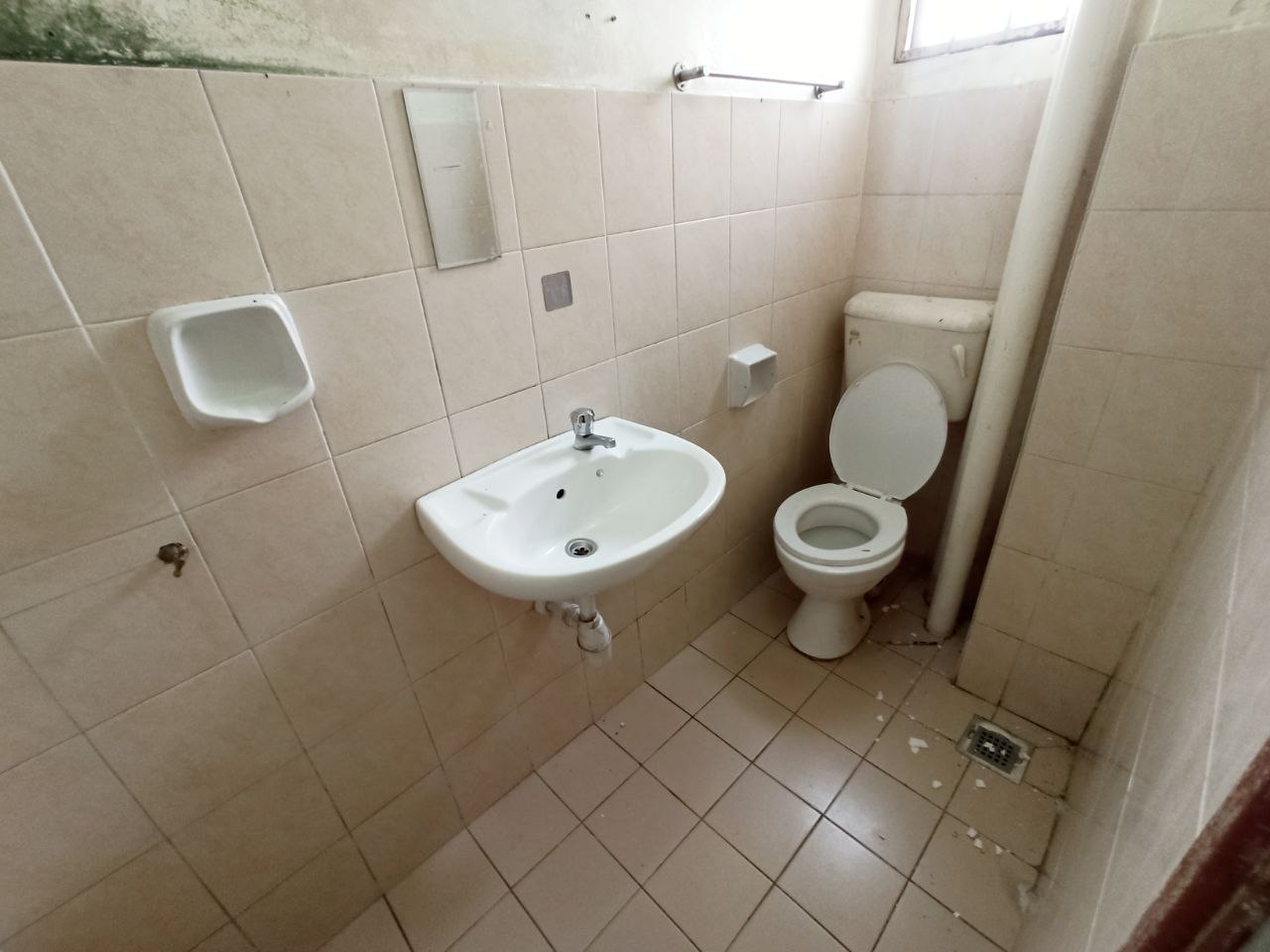 Selesa i-Resort Apartment, Taman Damai Mewah, Kaja - photo 3
