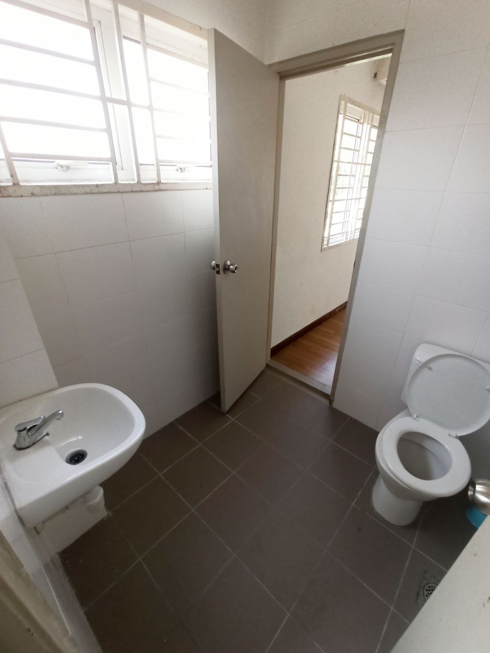Ground Floor 2 Storey Townhouse Taman Sabha Impian - photo 7