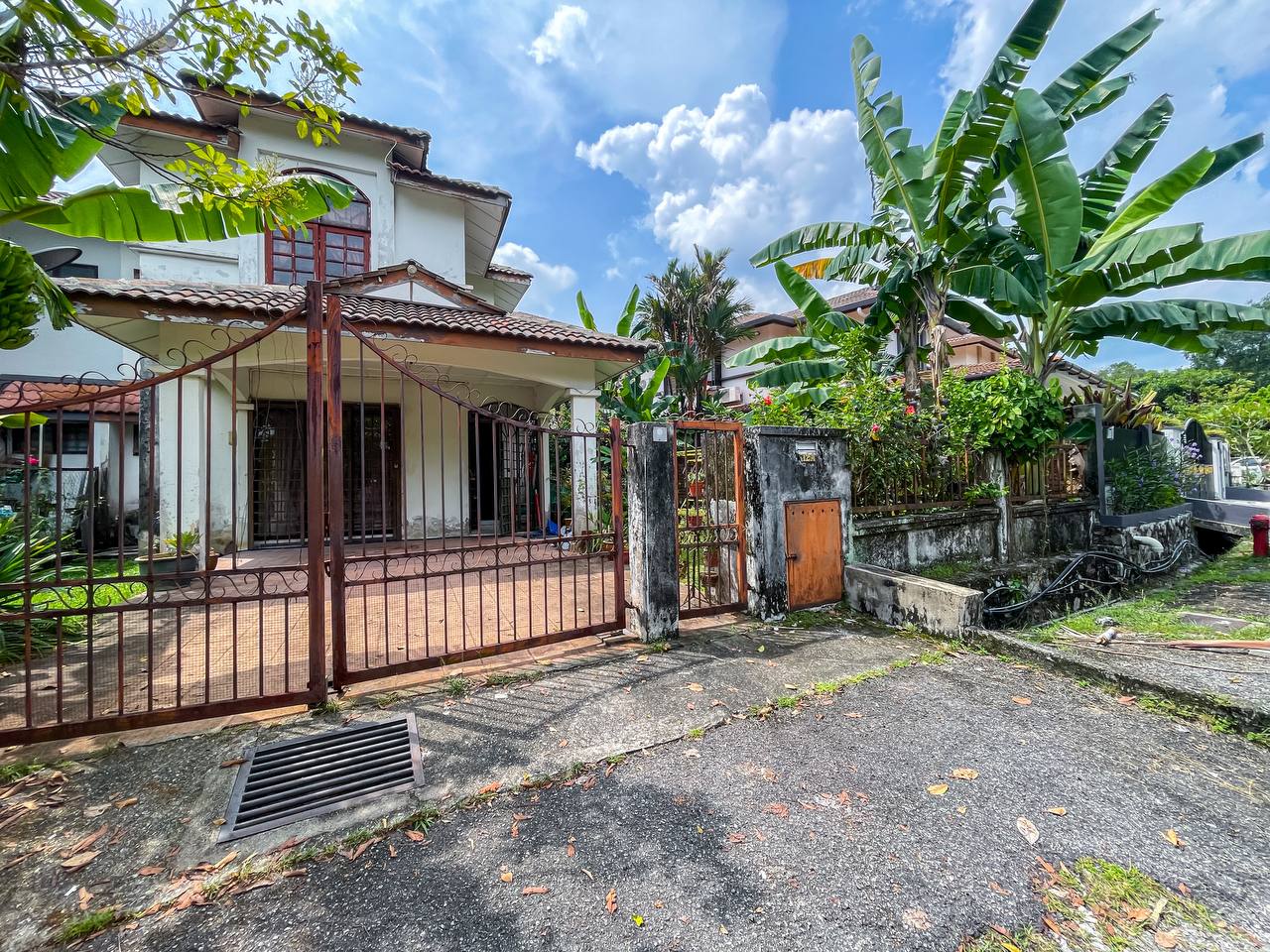 Facing Open 2 Storey Semi D Bandar Tun Hussein Onn - photo 9