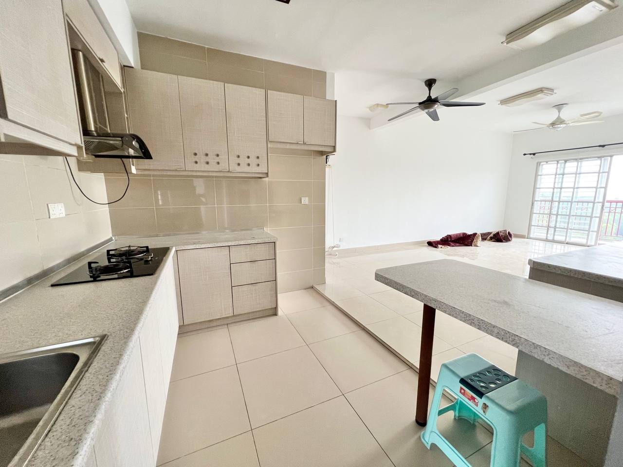 Size Besar Saujana Aster Condominium Presint 11 Pu - photo 2