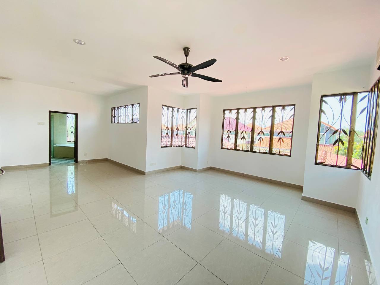 2 Storey Bungalow Aman Perdana Klang - photo 2