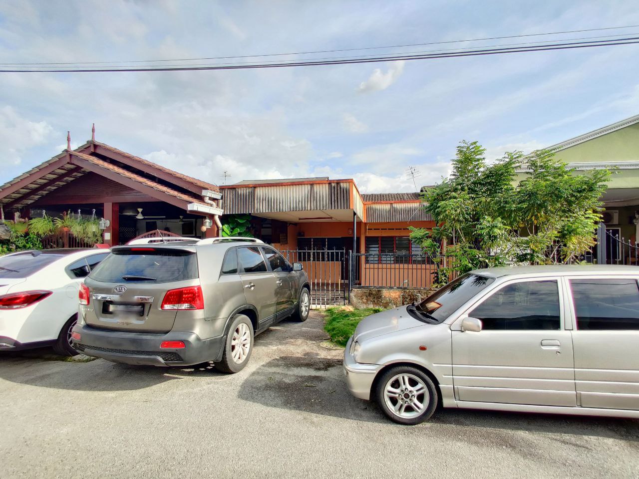 Single Storey Terrace Taman Mesra Batu 13 Kajang - photo 2