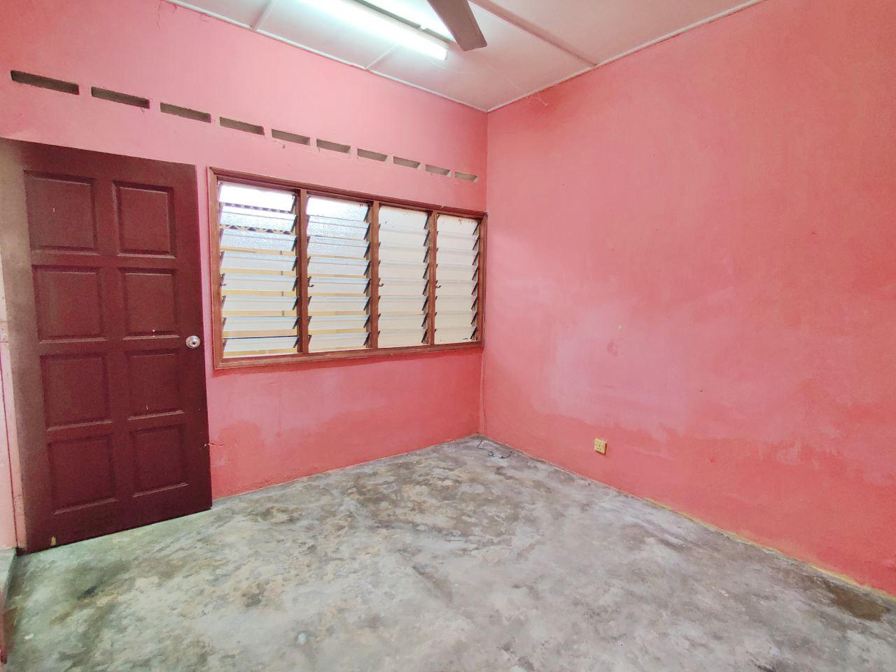 Single Storey Terrace Taman Mesra Batu 13 Kajang - photo 4